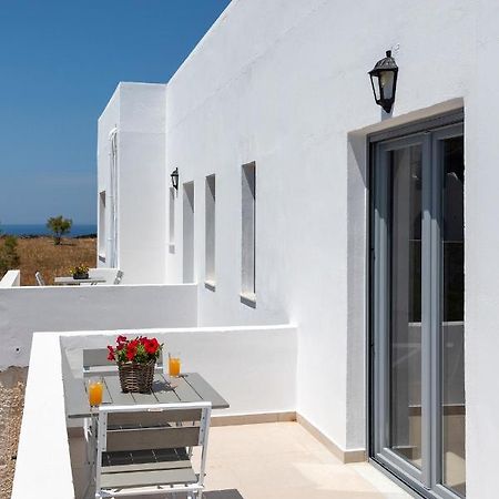 Chrysonisos Suites With Sunset & Seaviews Near Кинион Экстерьер фото